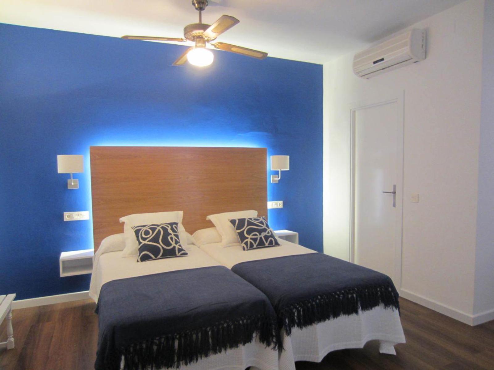 Hotel Llorca Platja de l'Almadrava Room photo